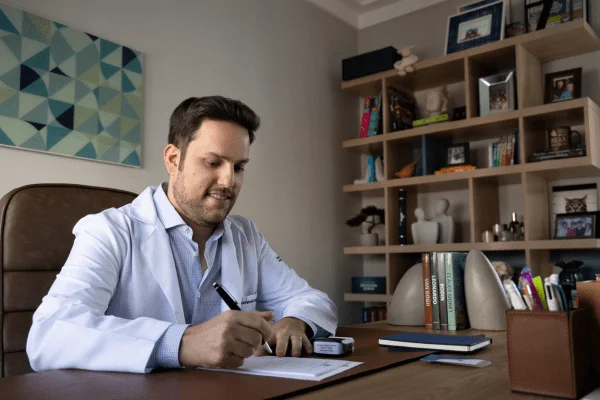 Leia mais sobre o artigo A importância do oncologista clínico no tratamento do câncer de próstata